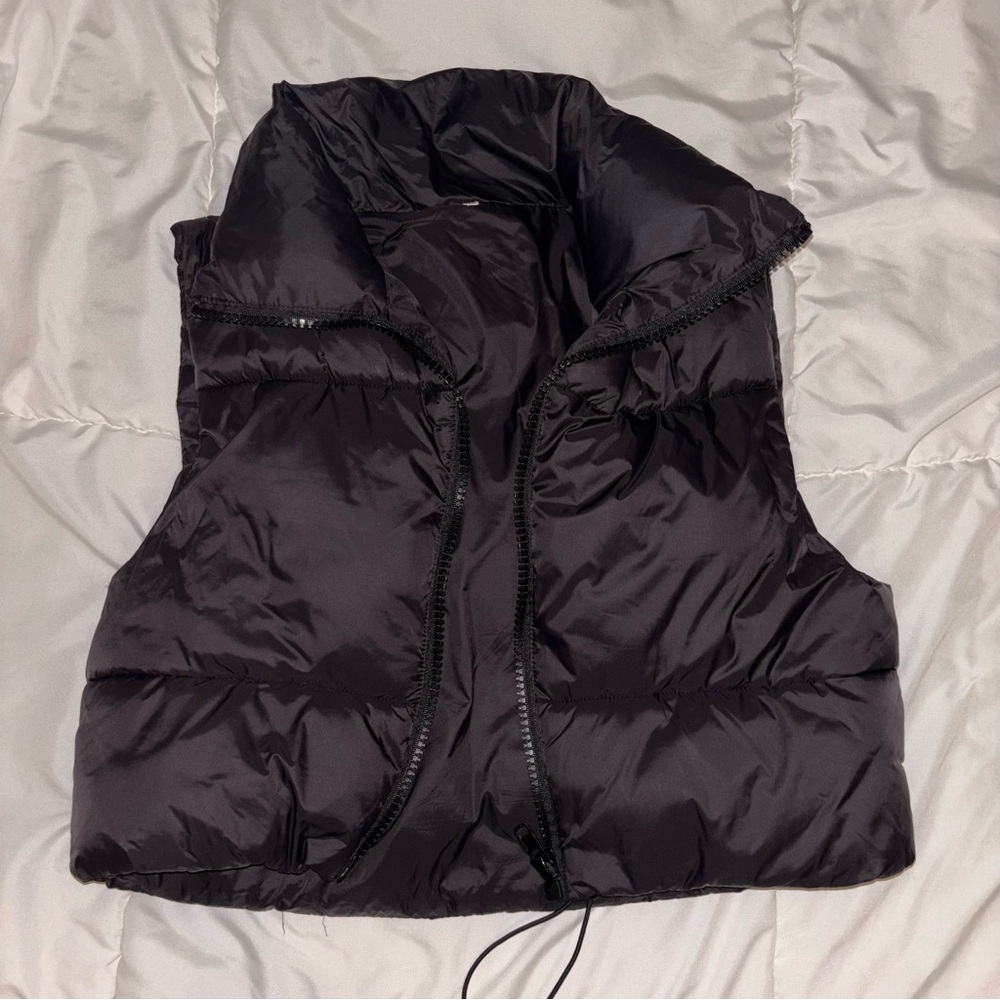 Black Puffy Cropped Sleeveless Vest puffer